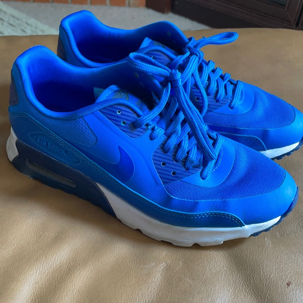 Women’s Nike Air Max 90 Blue, Size 7.5